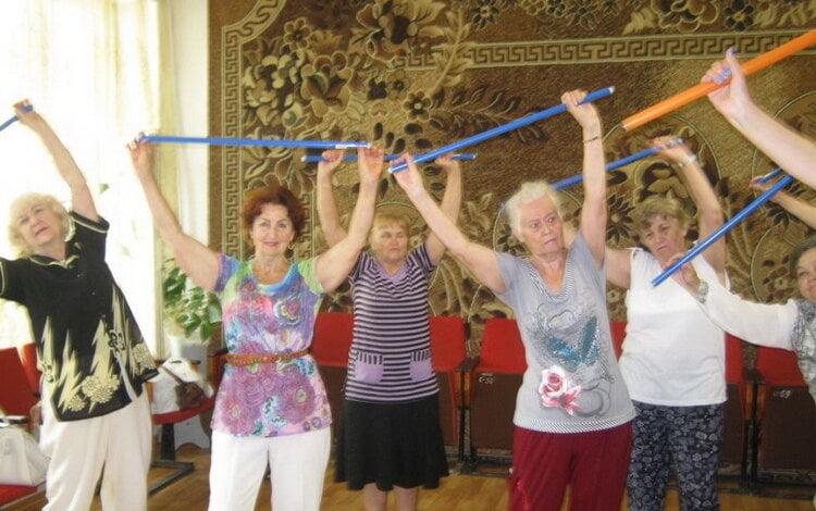 Подорожі, чаювання, заняття аеробікою: літо для пенсіонерів з Корабельного райоу | Корабелов.ИНФО image 2