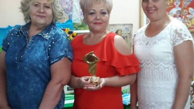 Навчальний заклад у Корабельному районі нагородили пам’ятною відзнакою в номінації «Соціально-активна школа» | Корабелов.ИНФО image 4