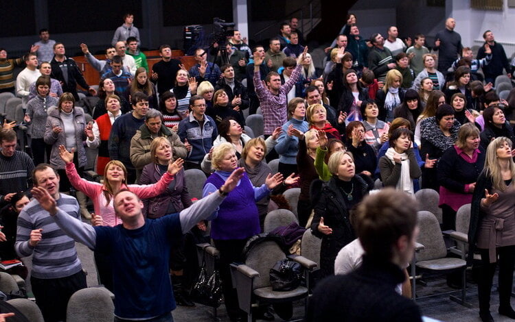 "Они же оплатят": сектанты собрались "освободить жителей от проклятия" в ДК "Корабельный" | Корабелов.ИНФО image 1