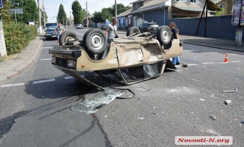 В Николаеве «Хонда» перевернула «Жигули» на крышу — трое пострадавших | Корабелов.ИНФО image 1