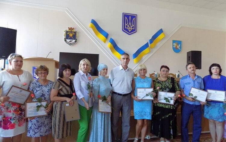 "Це свято висуває перед кожним із нас високі вимоги". На Вітовщині відзначили відразу 3 дати та нагородили кращих працівників | Корабелов.ИНФО image 5