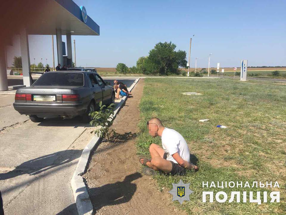 В Витовском районе с погоней задержали троих бандитов, совершивших разбойное нападение на таксиста | Корабелов.ИНФО image 5