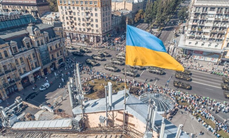 "Украина отлетела, как ракета, за 4 года - нам за 40 не догнать", - россиянин, увидевший парад в Киеве | Корабелов.ИНФО