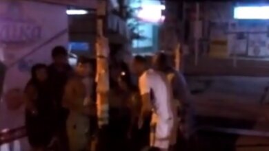 "Горячие" парни в Николаеве спасли девушку, потерявшую сознание в маршрутке. Водитель же бросил их на остановке | Корабелов.ИНФО