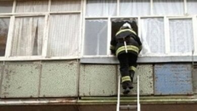 В Корабельном районе родители закрыли четырехлетнего ребенка одного дома – выручили сотрудники ГСЧС | Корабелов.ИНФО