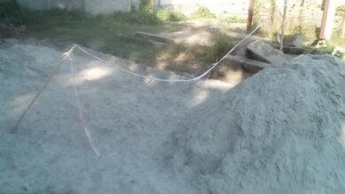 Возле детсада в Корабельном пару месяцев текла канализация, а теперь здесь, после работ "Николаевводоканала", просто бардак | Корабелов.ИНФО image 2