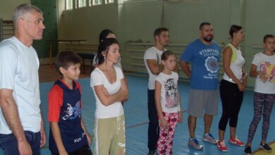 Гучний сміх лунав на всю спортивну залу: у Корабельному відбувся районний фестиваль "Мама, тато, я – спортивна сім’я” | Корабелов.ИНФО image 2