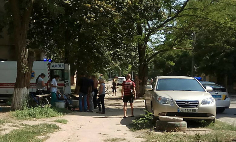 В «пьяном дворе» Корабельного района ударили ножом мужчину-инвалида | Корабелов.ИНФО