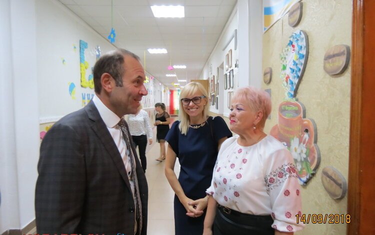 В. Криленко і Л. Грицюк в школі № 29