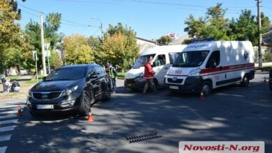 В Николаеве «Киа» столкнулась с маршруткой: пострадали два пассажира | Корабелов.ИНФО