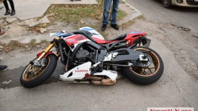 Мотоциклист в Николаеве влетел под грузовик - пострадавший умер в автомобиле «скорой помощи» | Корабелов.ИНФО image 1