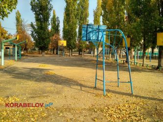 "Там не двор, а поле военных действий", - жительница Николаева - о плачевном состоянии территории вокруг школы № 33 | Корабелов.ИНФО image 5