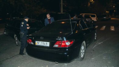 Lexus Александра Сенкевича был припаркован в неположенном месте - полиция выписала штраф | Корабелов.ИНФО image 1