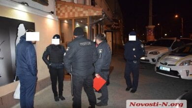 «Заказ сопровождался передергиванием затвора», - в Николаеве двое мужчин пришли отдохнуть в пивную с автоматом | Корабелов.ИНФО image 3