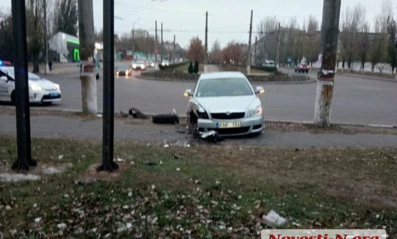 "Решил покататься". Пьяный работник автомойки в Николаеве разбил машину, оставленную на ночь клиентом | Корабелов.ИНФО