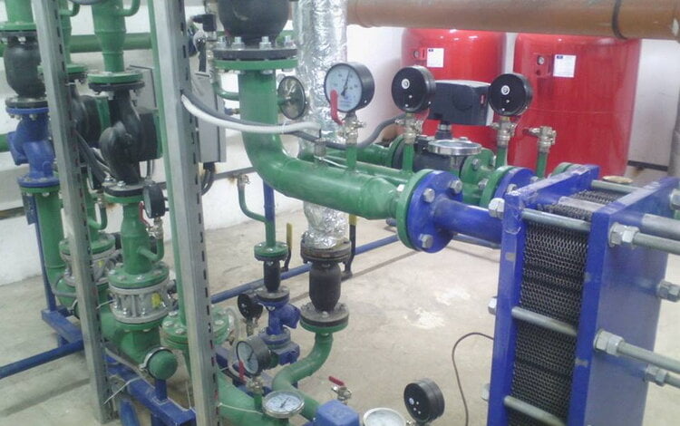 "Компенсируйте нам деньгами потери тепла!", - жители Корабельного жалуются в "Николаевоблтеплоэнерго" на теплопункт | Корабелов.ИНФО