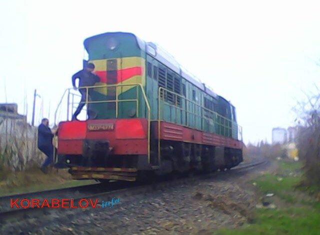 "Шла в наушниках": сбитая локомотивом женщина не смотрела по сторонам, переходя через железную дорогу в Корабельном | Корабелов.ИНФО image 1