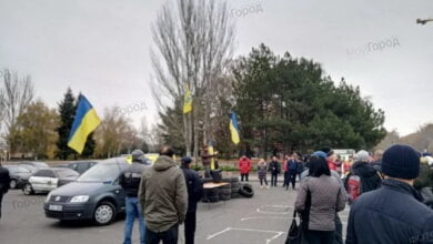 В центре Николаева пикетировали «евробляхеры» | Корабелов.ИНФО