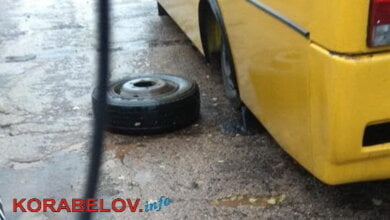 "Вы думаете, это сойдёт вам с рук?" У автобуса, едущего из Корабельного района Николаева, на ходу отвалилось колесо | Корабелов.ИНФО
