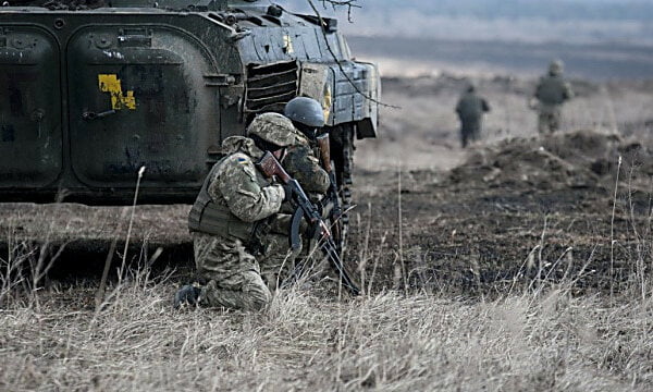 3 ноября боевики 20 раз обстреливали позиции ВСУ на Донбассе, трое украинских военных ранены | Корабелов.ИНФО