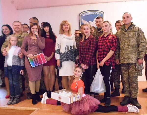 Колектив палацу культури «Корабельний» привітав військову частину, розташовану біля села Галицинове, з Днем її створення | Корабелов.ИНФО image 7