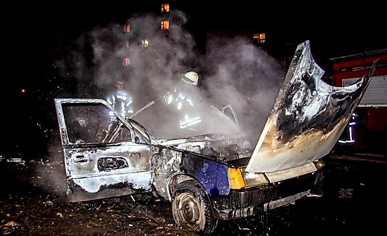 "Просто хотели покататься": малолетки в Корабельном районе сожгли машину после неудачного угона | Корабелов.ИНФО