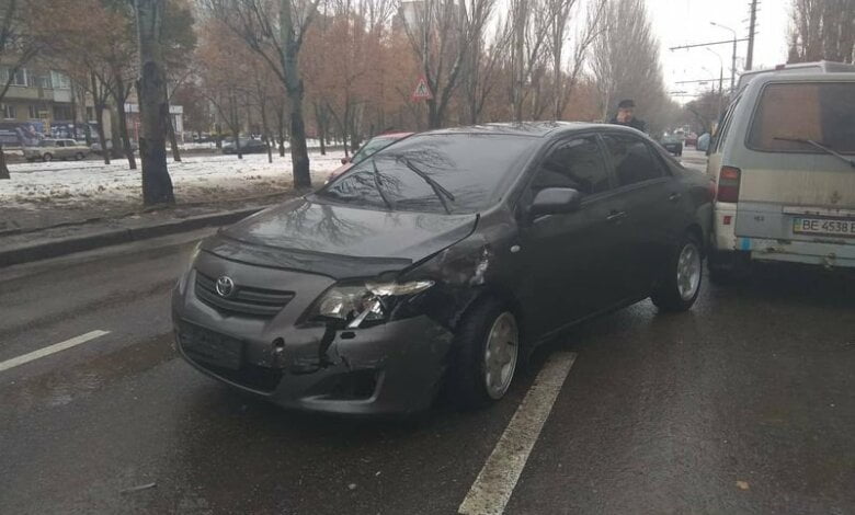 В Николаеве проспект Центральный перекрыли из-за массового ДТП | Корабелов.ИНФО image 1