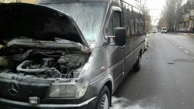 В Николаеве на ходу загорелась "маршрутка" с пасажирами | Корабелов.ИНФО