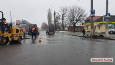 В Николаеве опять «асфальтируют лужи»: мэр посоветовал обращаться в полицию | Корабелов.ИНФО