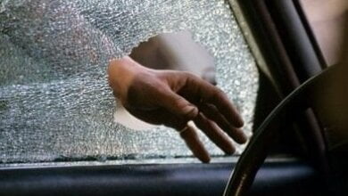 Ночью в Николаеве побили окна и обокрали автомобили «Мерседес» и «Ягуар» | Корабелов.ИНФО