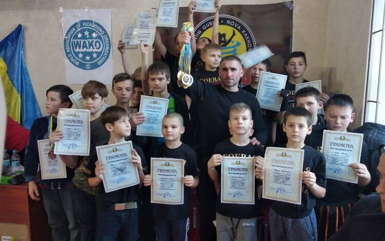 Открытый Новогодний турнир по кикбоксингу принес кикбоксерам из Корабельного района 20 медалей | Корабелов.ИНФО