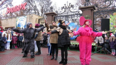 Со сказками и играми в Николаевском зоопарке открыли Новогоднюю ёлку | Корабелов.ИНФО image 2