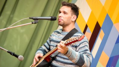 Клуб «Белая ворона» подарил николаевцам авторские песни в честь своего Дня Рождения | Корабелов.ИНФО