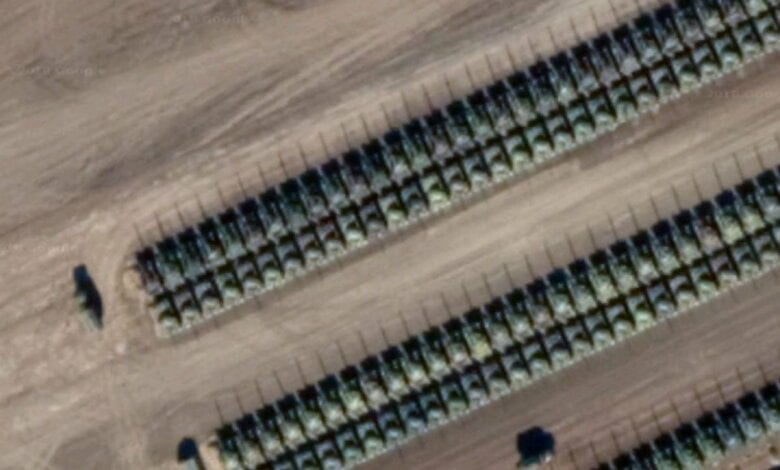 Россия стянула к границам с Украиной сотни танков: в сети показали фото | Корабелов.ИНФО image 2