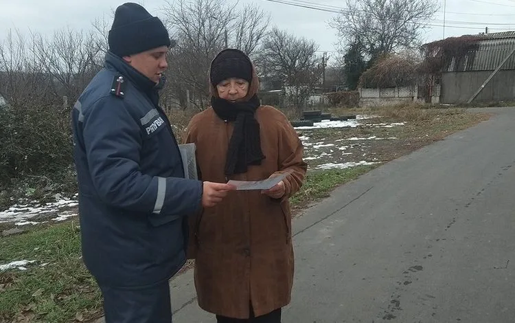 Рятувальники в Корабельному районі нагадали мешканцям про безпечну експлуатацію печей та електрообладнання | Корабелов.ИНФО image 2
