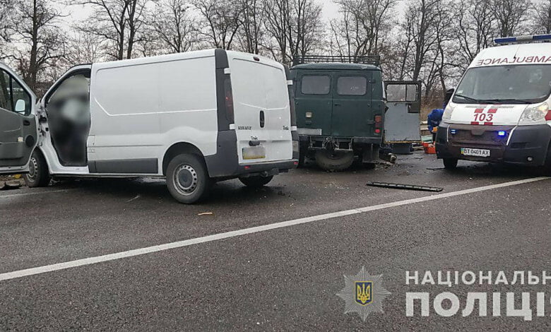 На Херсонщине на трассе в результате лобового столкновения погибли пять человек | Корабелов.ИНФО