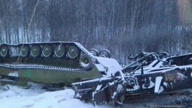 В России сошли с рельсов 35 вагонов с военной техникой | Корабелов.ИНФО