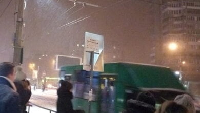 Больше часа николаевцы ждали на морозе "маршрутку" №53, водитель сам посоветовал жаловаться в горисполком | Корабелов.ИНФО