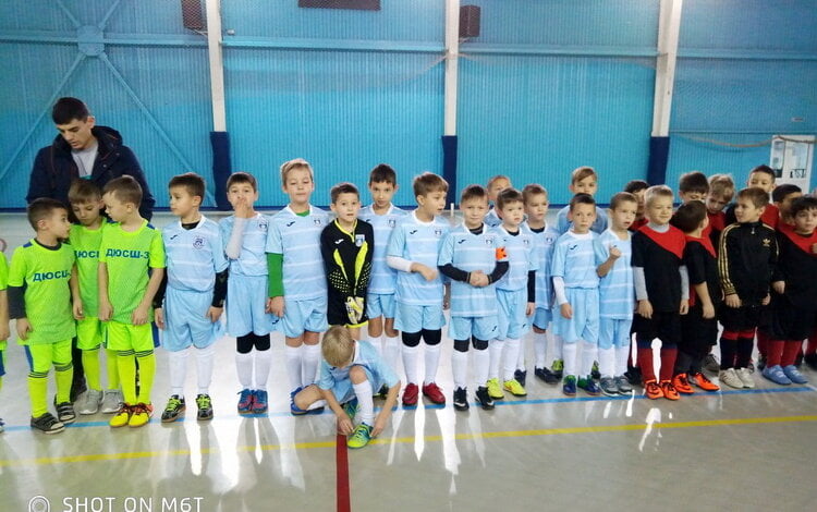 В преддверье Нового года в Корабельном районе Николаева прошел праздничный турнир по футзалу | Корабелов.ИНФО image 3