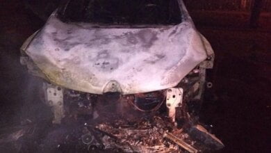 «Разборки за должность»? В Николаеве сожгли автомобиль замначальника локомотивного депо | Корабелов.ИНФО image 1