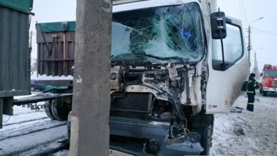 В Николаеве грузовик «Рено» протаранил «КамАЗ» – пострадали оба водителя | Корабелов.ИНФО image 1