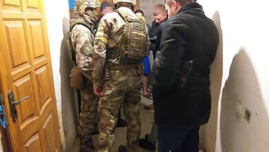 «На пол! Руки за голову!» - разбойников, напавших на зал игровых автоматов, задержали в Корабельном районе (видео) | Корабелов.ИНФО image 4