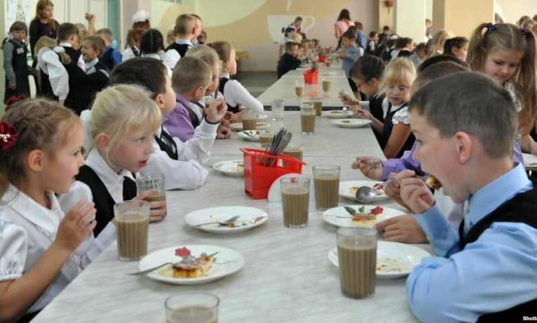 В России участились голодные обмороки у школьников из-за нехватки денег на еду, - INTERFAX.RU | Корабелов.ИНФО