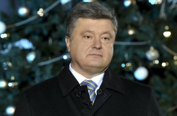 Президент Украины Петр Порошенко выступил с новогодним поздравлением (видео) | Корабелов.ИНФО