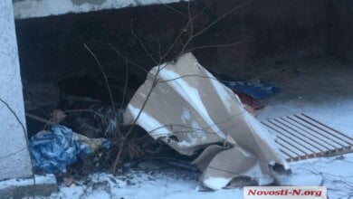 В Николаеве под балконом многоэтажки обнаружили труп замерзшей женщины | Корабелов.ИНФО