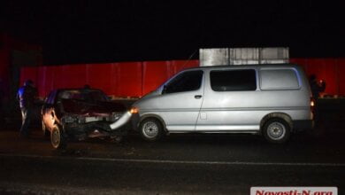 На трассе под Николаевом столкнулись три автомобиля - пострадали женщина и ребенок | Корабелов.ИНФО image 2