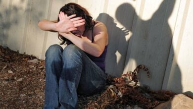 "За сплетни": на Николаевщине мужчина избил девушку и был присужден к штрафу | Корабелов.ИНФО