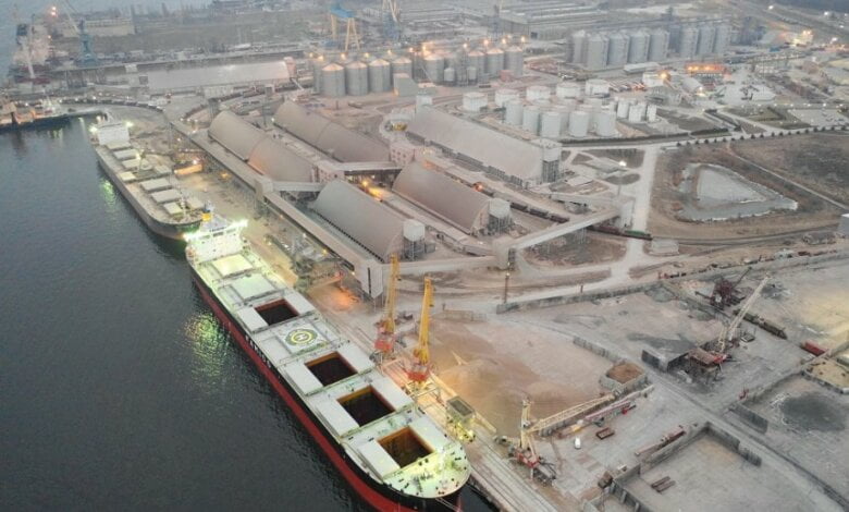 "Ника-Тера" увеличила перевалку грузов открытого хранения на 18% | Корабелов.ИНФО