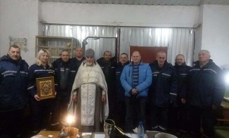 Отець Михаїл освятив будівлю пожежних та особовий склад у Галицинівці | Корабелов.ИНФО