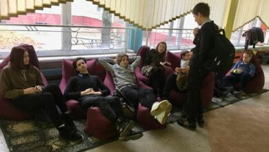 "Директор встречает детей на крыльце, на каждом этаже - зоны отдыха..." - все рады изменениям в школе Корабельного района | Корабелов.ИНФО image 16